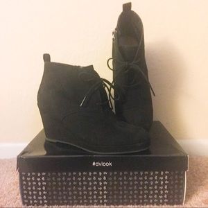 Dolce Vita ‘Brady’ Wedge Booties 🎱